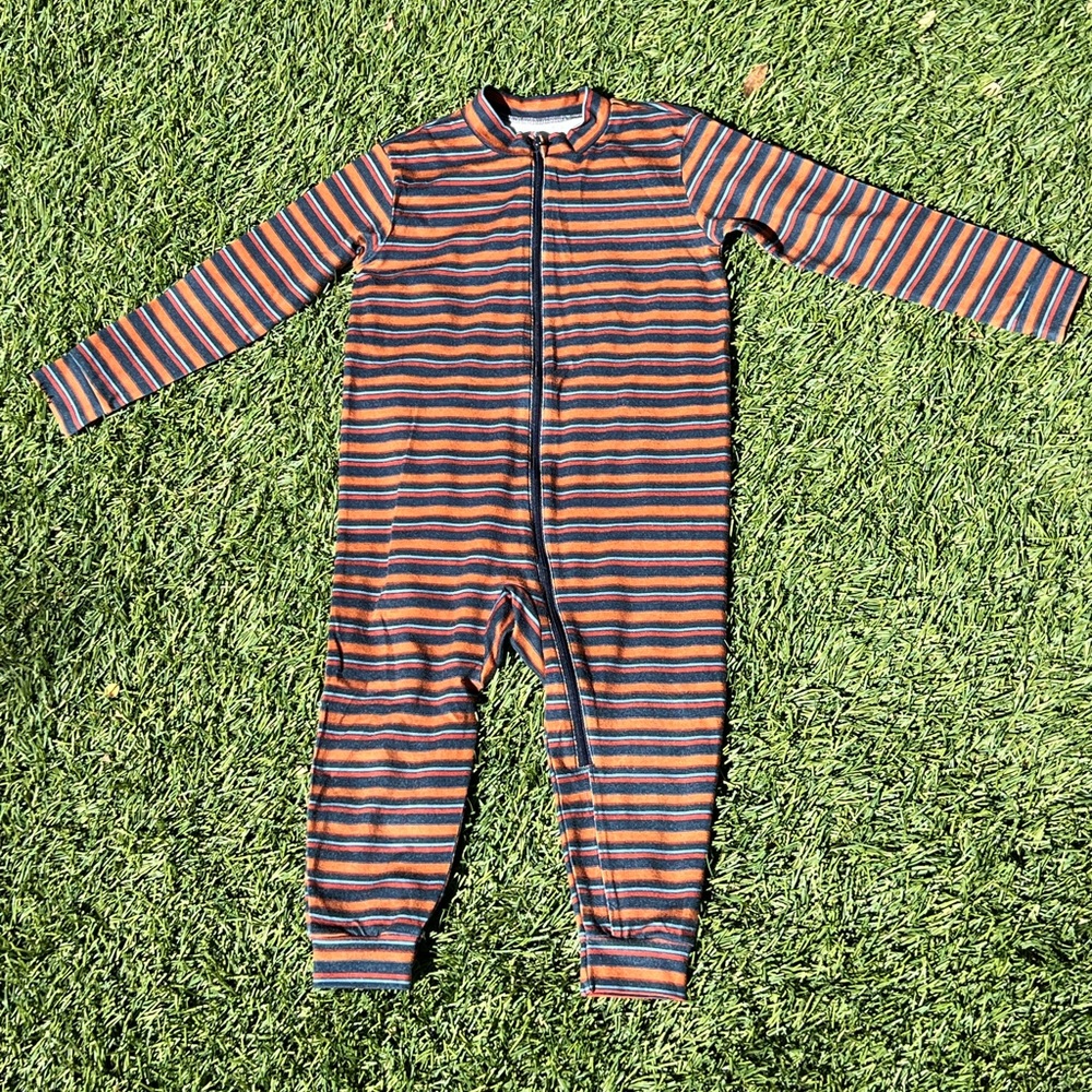 REI warm layer with zipper size 2T